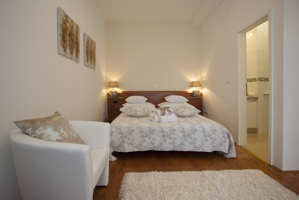 Luxury Rooms Duje Split Bagian luar foto