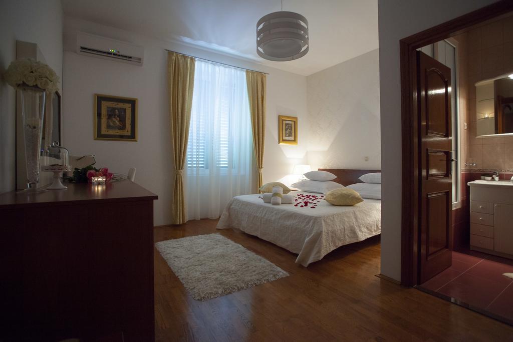 Luxury Rooms Duje Split Bagian luar foto